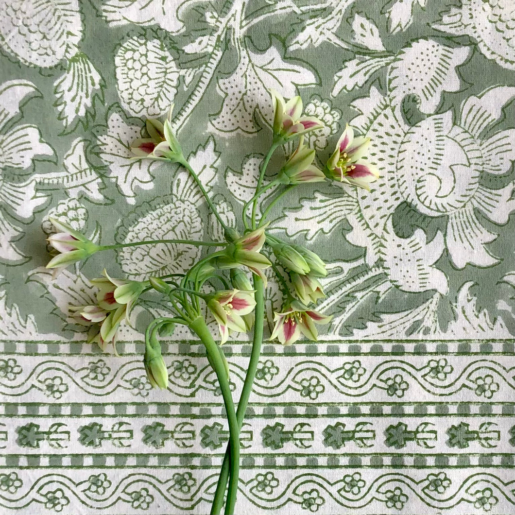 Tablecloth Block Print - Cardo Sage Green 145x145 cm