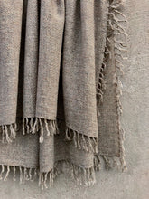 Load image into Gallery viewer, Scarf Square Cashmere Wool Herringbone Grey Fringes