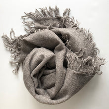 Load image into Gallery viewer, Scarf Square Cashmere Wool Herringbone Grey Fringes