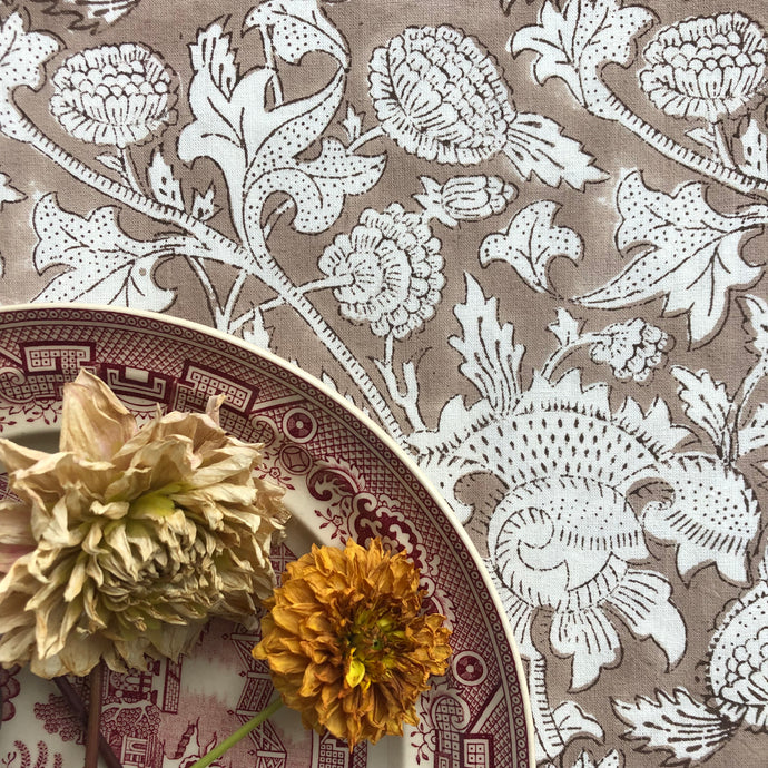 Tablecloth Block Print - Cardo Nougat Brown 165x270 cm
