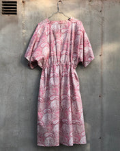 Load image into Gallery viewer, Dress Kaftan Block-Print Pink Paisley