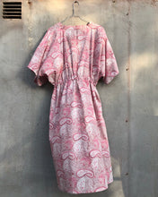 Load image into Gallery viewer, Dress Kaftan Block-Print Pink Paisley