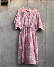 Load image into Gallery viewer, Dress Kaftan Block-Print Pink Paisley