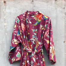 Load image into Gallery viewer, Kimono Floradora Indian Flower Purple