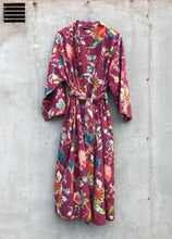 Load image into Gallery viewer, Kimono Floradora Indian Flower Purple