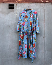 Load image into Gallery viewer, Kimono Floradora Indian Flower Light Blue