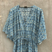 Load image into Gallery viewer, Dress Maxi Kaftan Block-Print Light Blue