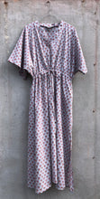 Load image into Gallery viewer, Dress Maxi Kaftan Block-Print Udaipur Dove Blue/Dusty Pink
