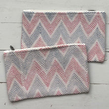 Load image into Gallery viewer, Vintage Embroidery Pouch Marin - Pale Red Blue Zig-Zag