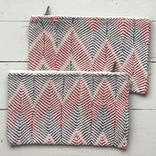 Load image into Gallery viewer, Vintage Embroidery Pouch Marin - Red Blue Zig-Zag