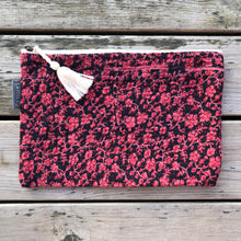 Load image into Gallery viewer, Pouch made of red ditsy print vintage fabric 