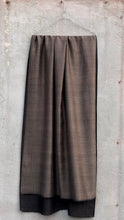 Load image into Gallery viewer, Scarf Two Tone Silky Cashmere Wool Nougat Brown Black