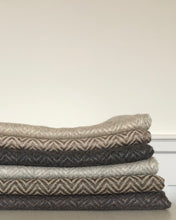 Load image into Gallery viewer, Scarf Chevron Cashmere Wool Ecru/Off White