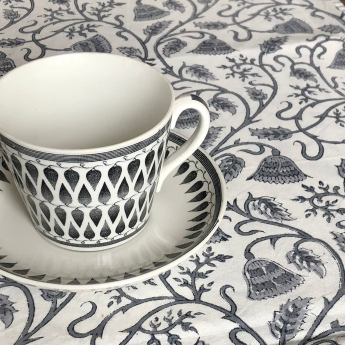 Tablecloth Block Print - Bell Flower Grey 145x220 cm