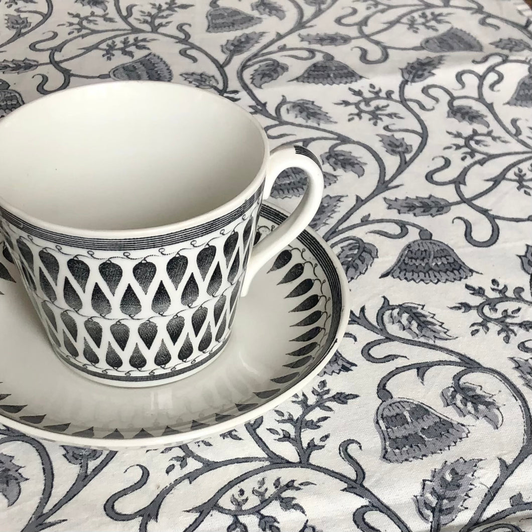 Tablecloth Block Print - Bell Flower Grey 145x220 cm