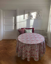 Load image into Gallery viewer, Tablecloth Block Print - Clavel Red Green 220 cm dia round - back end of Oct