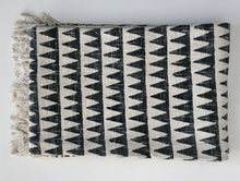 Load image into Gallery viewer, Throw Mysore Blockprint Triangle Chunky Cotton Charcoal Black
