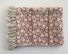 Load image into Gallery viewer, Throw Mysore Blockprint Flower Chunky Cotton Pink Rust