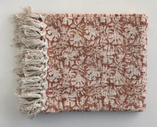 Load image into Gallery viewer, Throw Mysore Blockprint Flower Chunky Cotton Rust