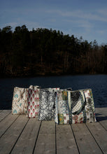 Load image into Gallery viewer, Tote &amp; Beach Bag Quilted Cotton Block-Print Antibes Beige Turquoise
