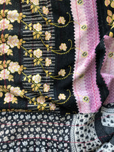 Load image into Gallery viewer, Vintage Kantha Throw – Black &amp; White Tulip Lilac Rose 130x210 cm