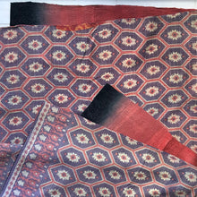 Load image into Gallery viewer, Vintage Kantha Throw – Soft Geometric Lavender Pink Ombre 140x235 cm