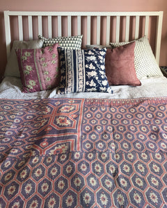Vintage Kantha Throw – Soft Geometric Lavender Pink Ombre 140x235 cm