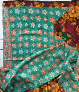Vintage Kantha Throw – Saffron Flower Green Dark Pink 165x240 cm