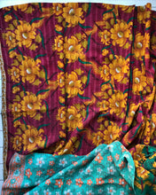 Load image into Gallery viewer, Vintage Kantha Throw – Saffron Flower Green Dark Pink 165x240 cm