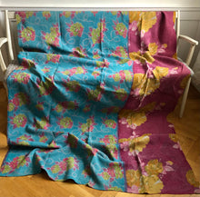 Load image into Gallery viewer, Vintage Kantha Throw – Turquoise Pink Tropical Flowers 145x245 cm