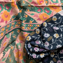 Load image into Gallery viewer, Vintage Kantha Throw – Black Flower Green Surfing Paisley 140x225 cm