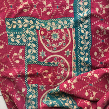 Load image into Gallery viewer, Vintage Kantha Quilt – Pink Turquoise Garland 145x215 cm