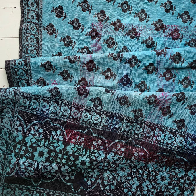 Vintage Kantha Quilt – Black Flowers on Turquoise Blue Aqua 150x225 cm