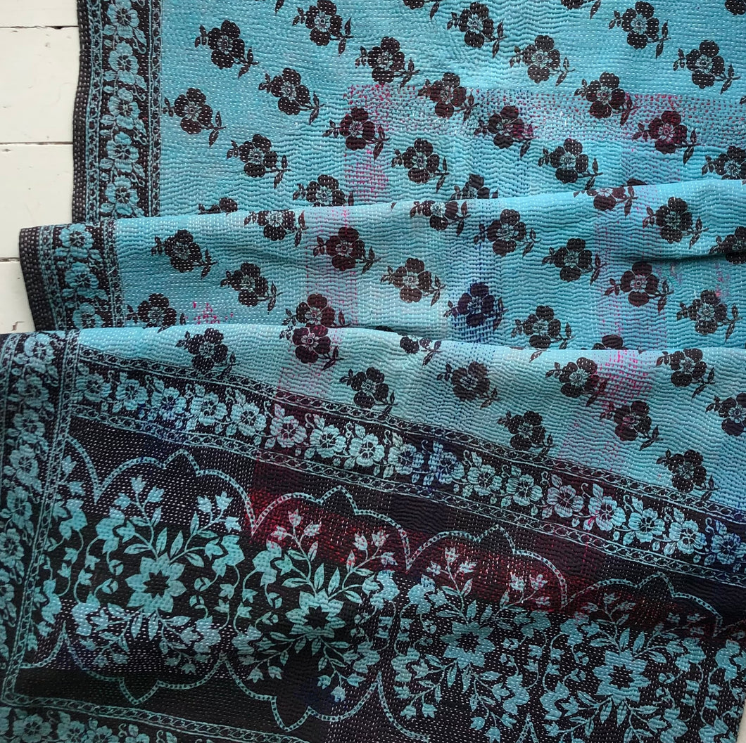 Vintage Kantha Quilt – Black Flowers on Turquoise Blue Aqua 150x225 cm
