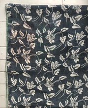 Load image into Gallery viewer, Vintage Kantha Throw – White Lily Dark Grey/Light Green 135x220 cm