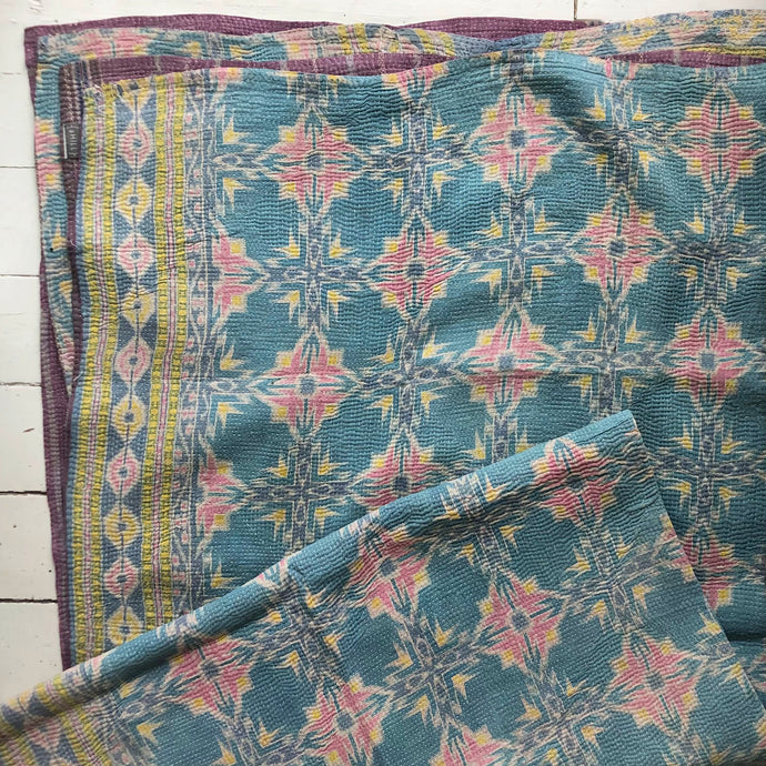 Vintage Kantha Quilt – Turquoise Blue Lilac Star 140x215 cm