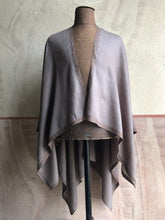 Load image into Gallery viewer, Shawl Poncho Fine Wool Taupe