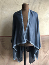 Load image into Gallery viewer, Shawl Poncho Fine Wool Dove