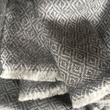 Load image into Gallery viewer, Scarf Diamond Wool Grey